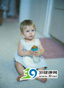 南阳51岁供卵：如何选择婴儿奶瓶的奶嘴